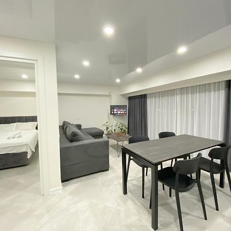 Gss Apartment Tbilisi Bagian luar foto